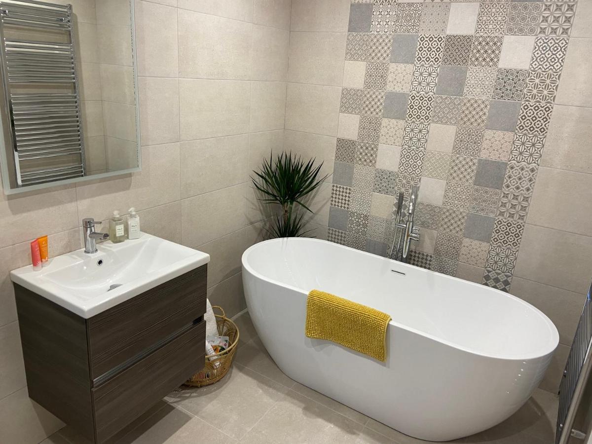 Beautiful Private Room And Bathroom Ballycastle Ngoại thất bức ảnh